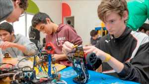 Una escuela de robótica pide pista en Neuquén