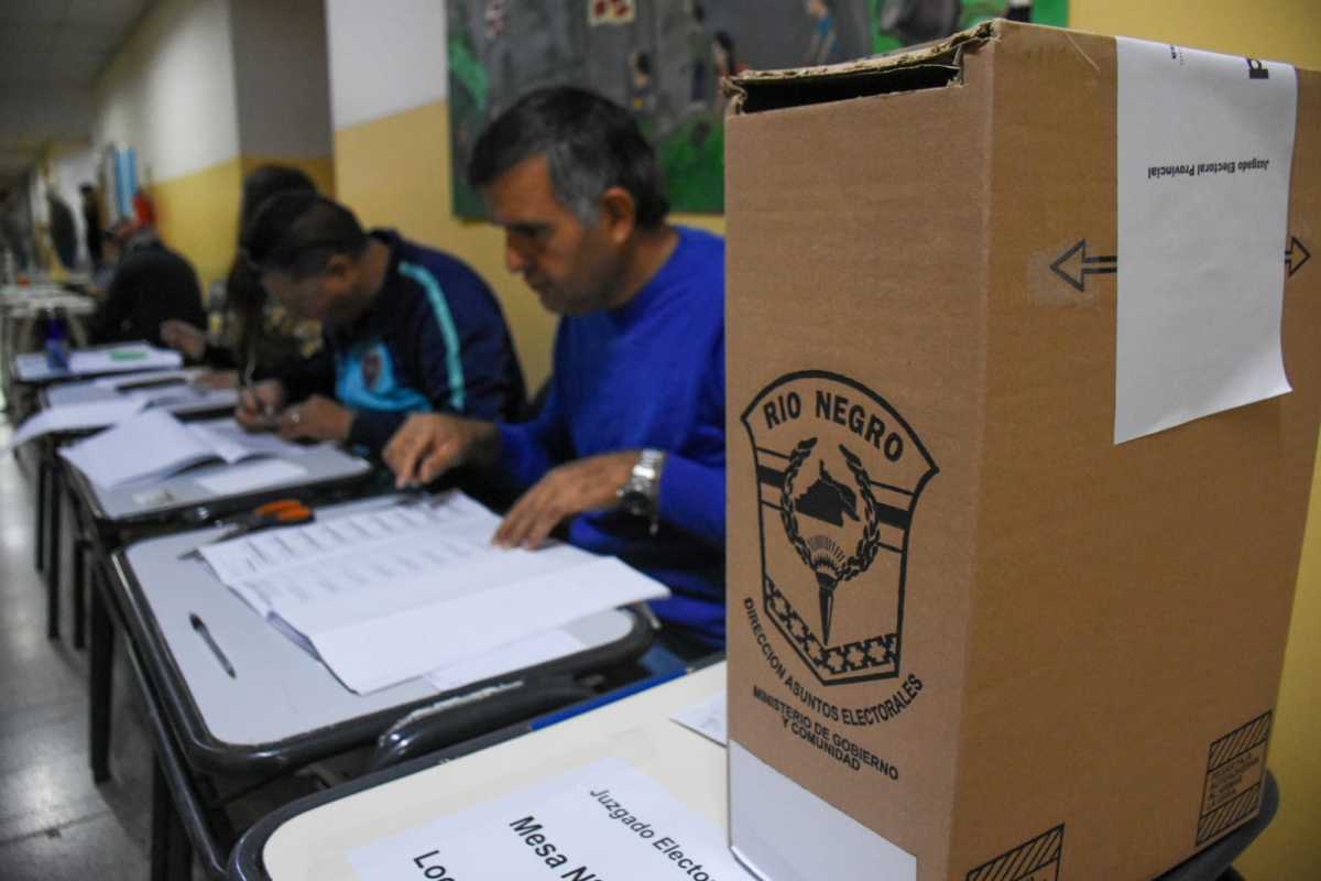 En Roca se vota normalmente. Foto: Juan  Thomes.
