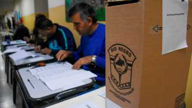 En Roca se vota normalmente. Foto: Juan  Thomes.