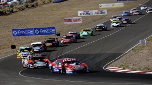 Con gran cantidad de público comenzaron las pruebas de TC en el autódromo de El Calafate