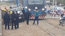 Imagen de Choque entre un tren y una camioneta de la policía en Neuquén: qué es lo que se sabe