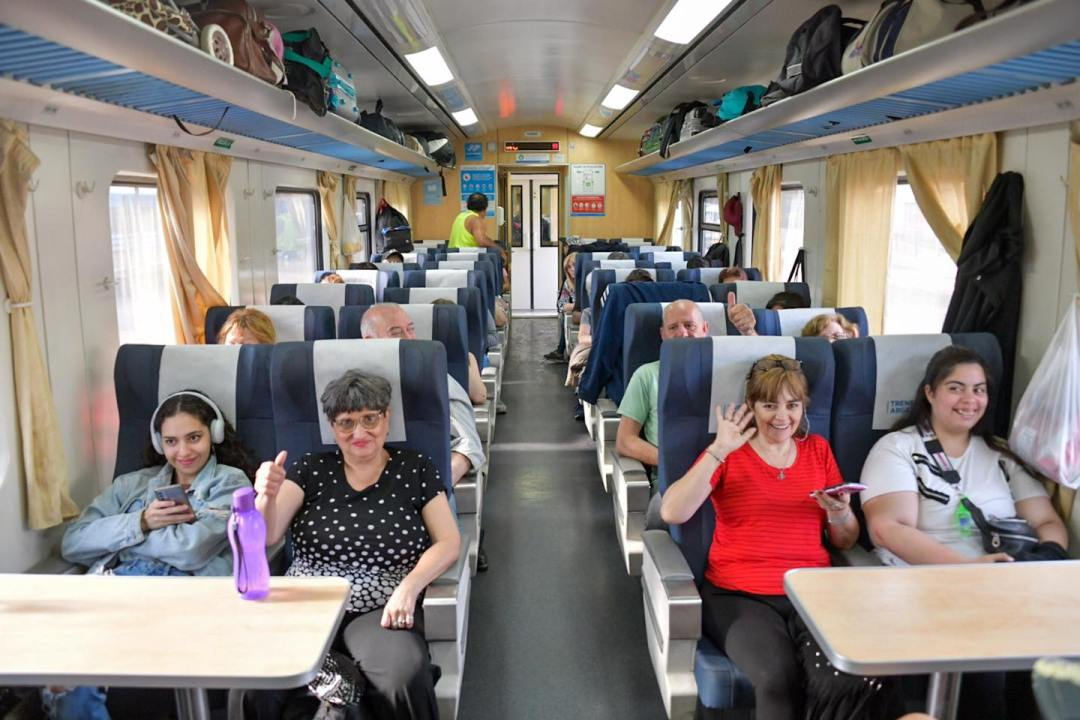 En Semana Santa, más de 28 mil personas viajaron en trenes de larga distancia lo que representa el doble de pasajeros que en 2019. Fotos: Trenes Argentinos.
