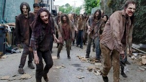 Harán una caminata zombie con fines solidarios en Neuquén