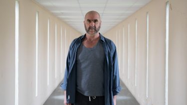 «Recursos inhumanos», la imperdible serie de Netflix en la que brilla Eric Cantona