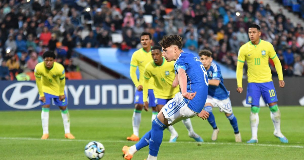 Italia superó a Brasil por 3 a 2 en un duelo de candidatos en el Mundial Sub 20 thumbnail