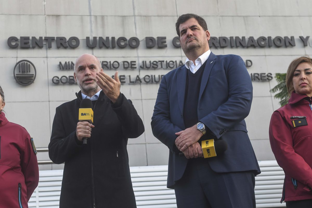 Horacio Rodríguez Larreta presentó hoy las pistolas taser que usará la Policía de CABA. Foto Télam