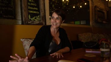 El libro tiene varios puntos de partida: sus ganas de aportar a Ediciones Futurock, un catálogo que le interesa como parte del proyecto Futurock; una conversación con una amiga que le nombró a Favio como posible protagonista del libro que podría escribir y el recuerdo de la infancia con su padre poniéndole su voz a sus canciones.