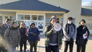 Vecinos reclamaron en el hospital de Cipolleti por la reapertura de un centro de atención primaria