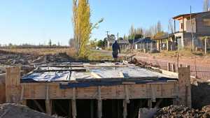 Condenaron a una mujer de Allen que contrató a un albañil, pero no le pagó la obra