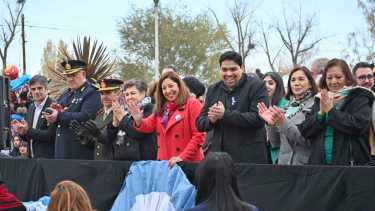 La gobernadora Carreras estuvo en Allen en los actos protocolares por el 113 aniversario. Fotos: Florencia Salto