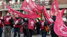 Imagen de ATE reclamó frente al Ipross en Bariloche