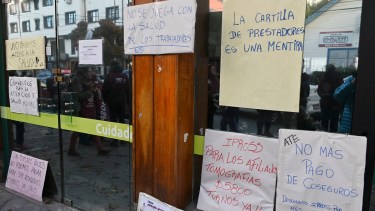 Días atrás, los referentes de ATE reclamaron en las oficinas del Ipross. Foto: archivo 