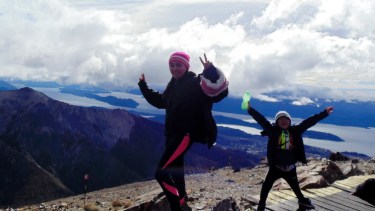 Lautaro Huentenao creó la organización sin fines de lucro "Una sonrisa para la Línea Sur". Foto: gentileza