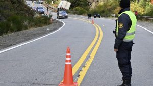 Habilitan un carril en la Ruta 40 entre Bariloche y El Bolsón y siguen las pericias por un siniestro fatal