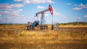 Petróleo: aseguran que el precio del barril será más bajo de lo esperado en lo que resta del año
