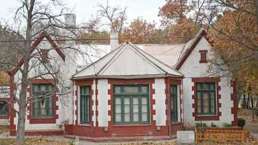 El histórico chalet de la Facultad de Ciencias Agrarias conmemorará su 100° aniversario - Foto: Flor Salto. 