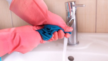 Régimen de vacaciones de empleadas domésticas: cuántos días corresponden y cómo se pagan