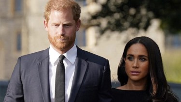 El príncipe Harry y Meghan Markle no se mostraron juntos en su aniversario, lo que despertó fuertes rumores de distancia entre ellos.-