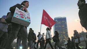 En complejo clima social, Chile busca otra Constitución