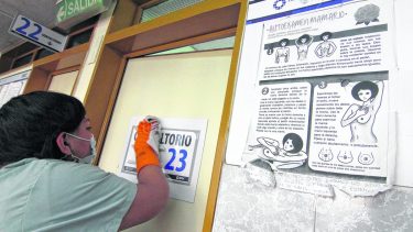 Una de cada ocho mujeres padecen este tipo de patología oncológica. Foto Oscar Livera.