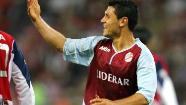 Javier Yacuzzi fue parte del equipo de Arsenal que se consagró campeón nacional e internacional.-