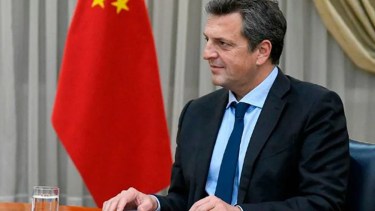 El ministro Sergio Massa analiza la implementación de nuevas medidas económicas. 