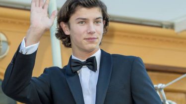 Nicolás de Dinamarca es hijo de Joaquín de Dinamarca y su primera esposa, Alejandra de Frederiksborg. Es modelo e influencer, además de estudiante.-