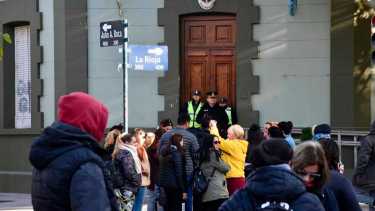 El reclamo fue los primeros días de mayo en Casa de Gobierno y las puertas de Desarrollo Social. Foto: Matías Subat. 