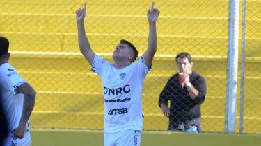 Díaz abrió el marcador para Cipo ante Olimpo. (Fotos Gentileza La Nueva - Tomás Bernabe)