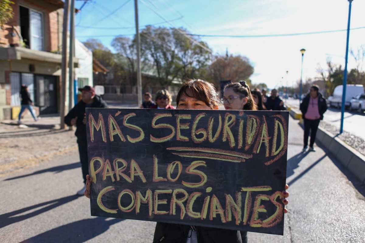  Los comerciantes han realizado varias marchas Foto: Juan Thomes/archivo
