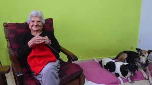 Irma, la partera de Roca que estuvo desde el inicio del hospital, cumplió 99 años
