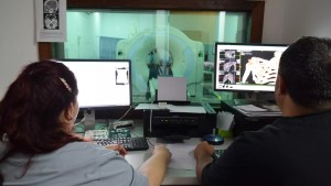 El tomógrafo del hospital dejó de funcionar cuando atendían a un paciente grave en Roca