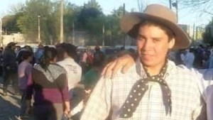 Moreno, el gaucho de Neuquén que ayuda a los niños con un festival de folklore