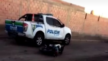 Una de las motos tipo enduro fue descartada sobre calle 10 al 500. 