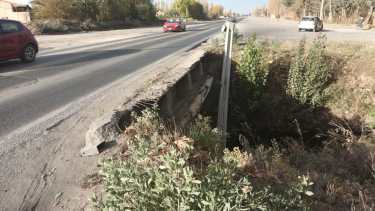 Denunciaron que el guardarrail no cumple su función hace varias semanas. (Foto: gentileza) 