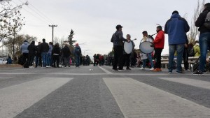 Se levantó el corte en Ruta 22 de tercerizados de los hospitales de Neuquén
