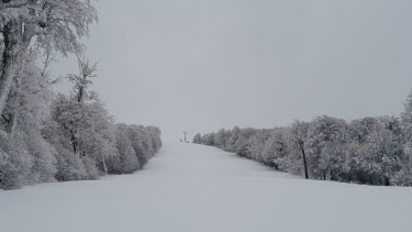 Belleza pura. La nieve acumulada en Chapelco (sin pisar) después de las nevadas. El cerro está a 19 km de San Martín de los Andes.  