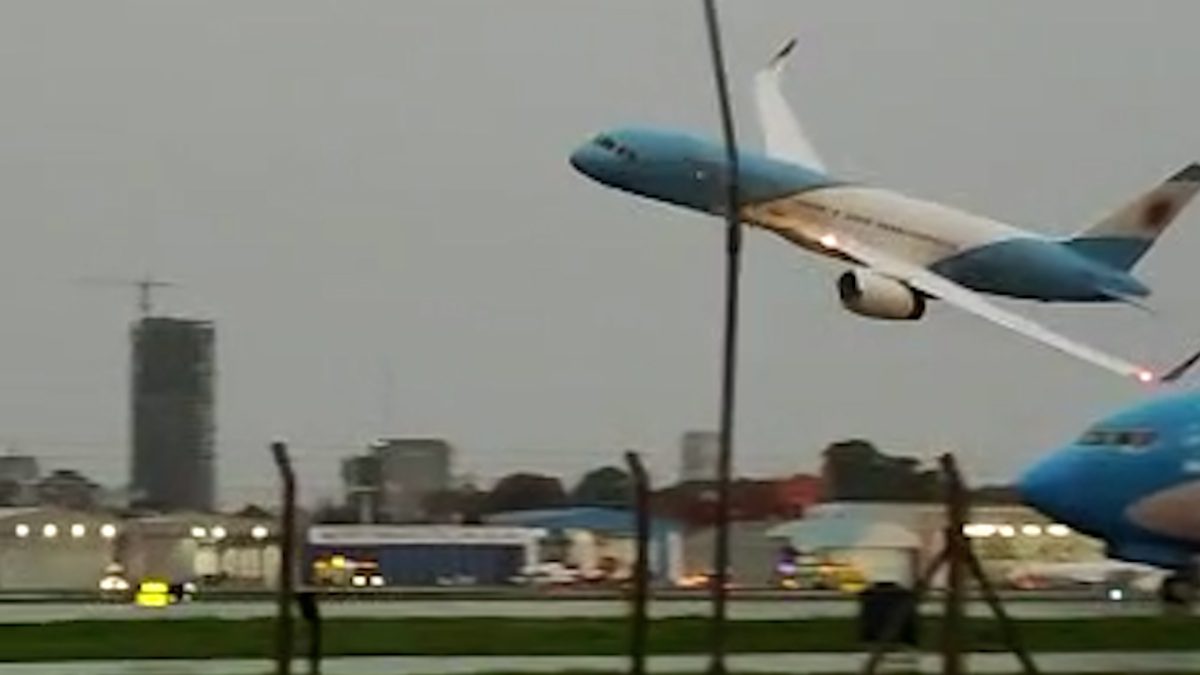 El avión presidencial llegó el jueves pasado a la ciudad de Buenos Aires. 
