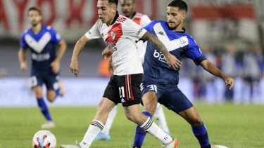 River visita a Vélez desde las 21:30.