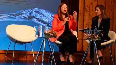 La gobernadora aclaró que recorre los barrios de Bariloche durante los fines de semana. Foto: archivo