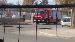 Evacuaron una escuela de Neuquén por un cortocircuito: Educación asegura que fue «adrede»