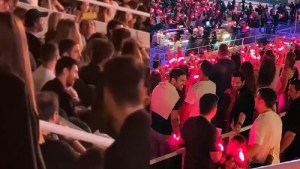 Video: Lionel Messi volvió a Barcelona para ver a Coldplay y así reaccionó el público al verlo
