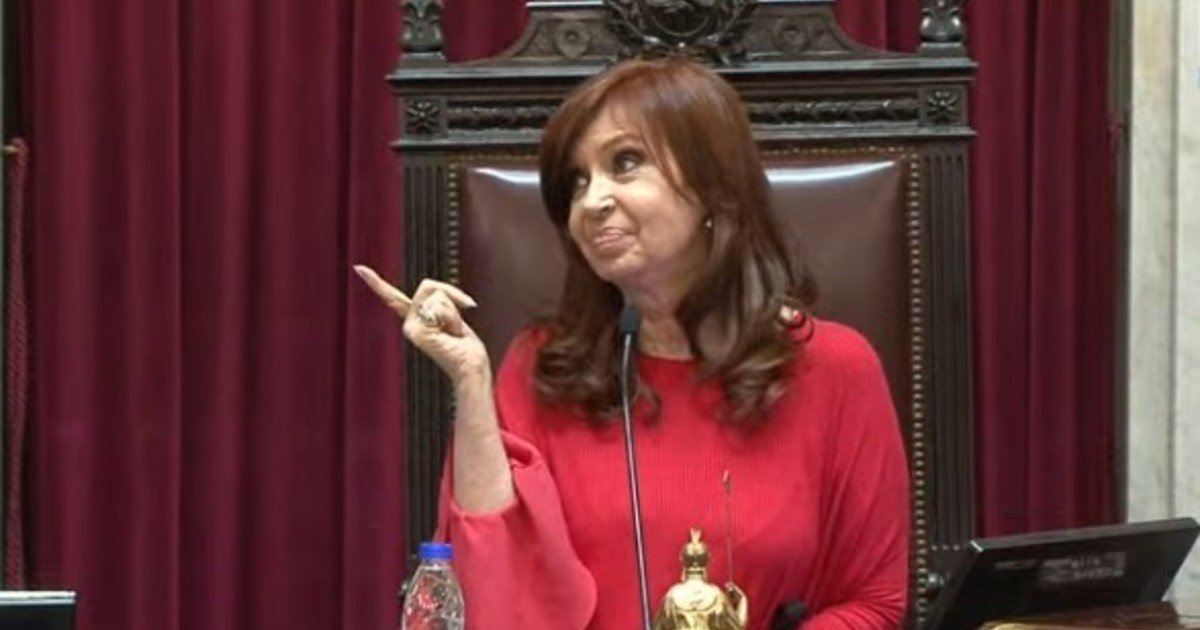 Cristina Kirchner volvió a elegir el Twitter para criticar a la Corte Suprema de Justicia. (Archivo).-