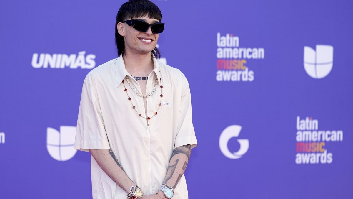Quién es Peso Pluma, el primer cantante de México que logró el número 1