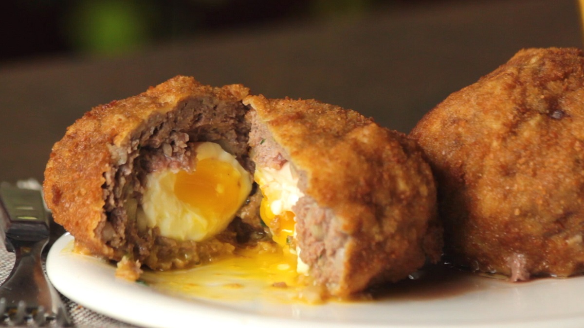 Una receta original, con ingredientes conocidos: el huevo escocés. (Gentileza).-
