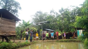 Más tiempo y más seguridad: así cambió una comunidad de la Amazonía ecuatoriana con los paneles solares
