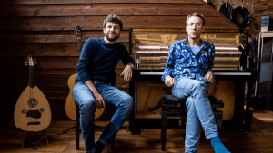 Michael League se desmarca de Snarky Puppy (un rato) para tocar en Neuquén junto a Bill Laurence