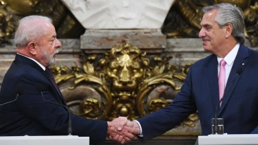 El acuerdo contemplará cambiar el dólar como moneda de pago en los intercambios comerciales.