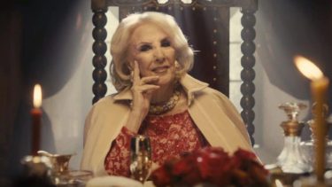 Mirtha Legrand fue homenajeada en Villa Cañás. 