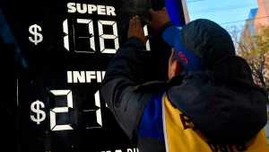 Aumento de combustibles: suba de precios presiona a los surtidores 